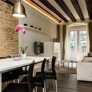  Apartment Welcoming Old Town Spain